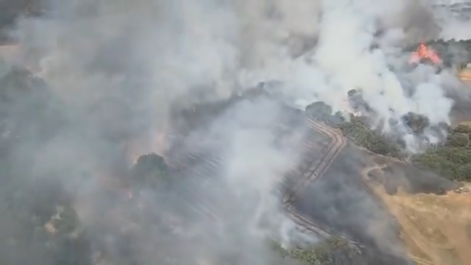 Aerial Footage Captures Massive Orés Wildfire episode artwork