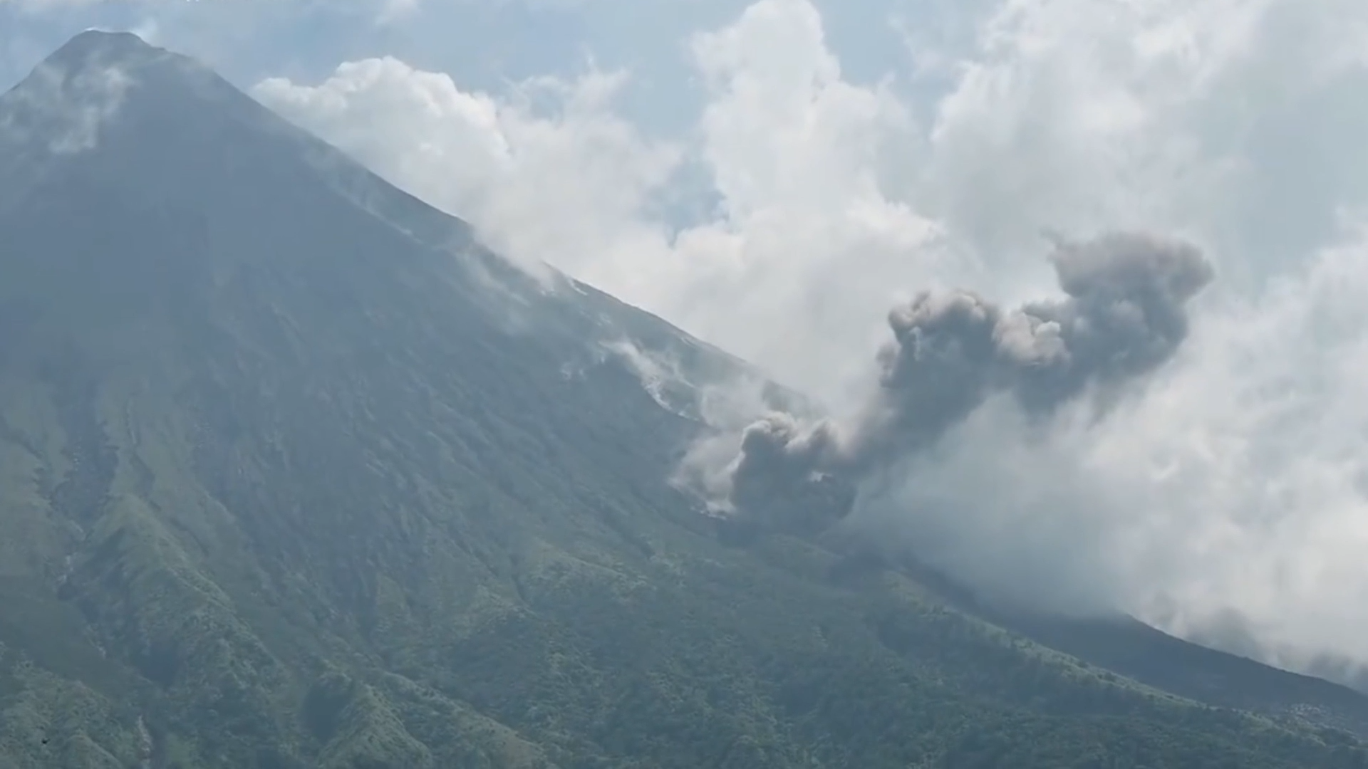 Lava Flow Collapse Sends Ash Plumes Rising From Mayon Volcano In Philippines episode artwork