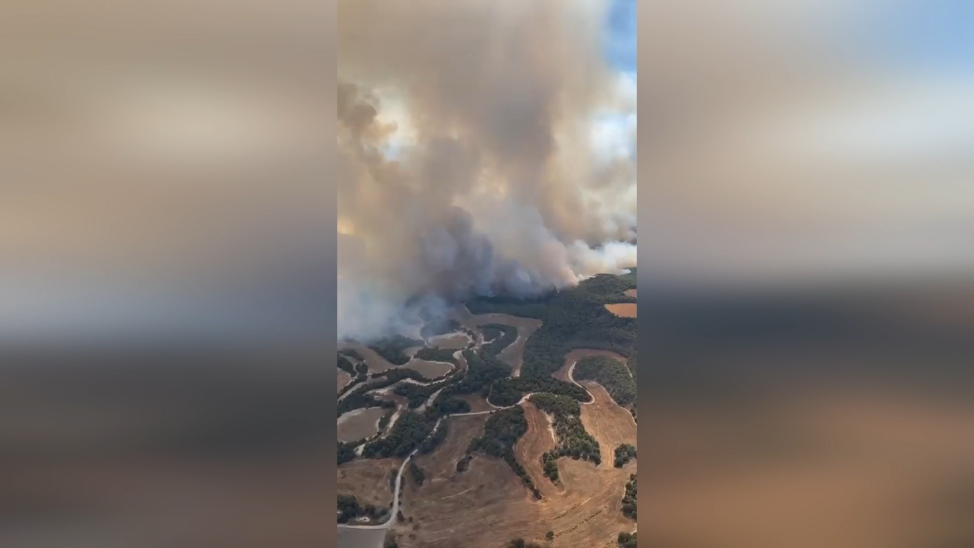 Massive Smoke Plumes Rise As Leciñena Wildfire Forces Major Emergency Response