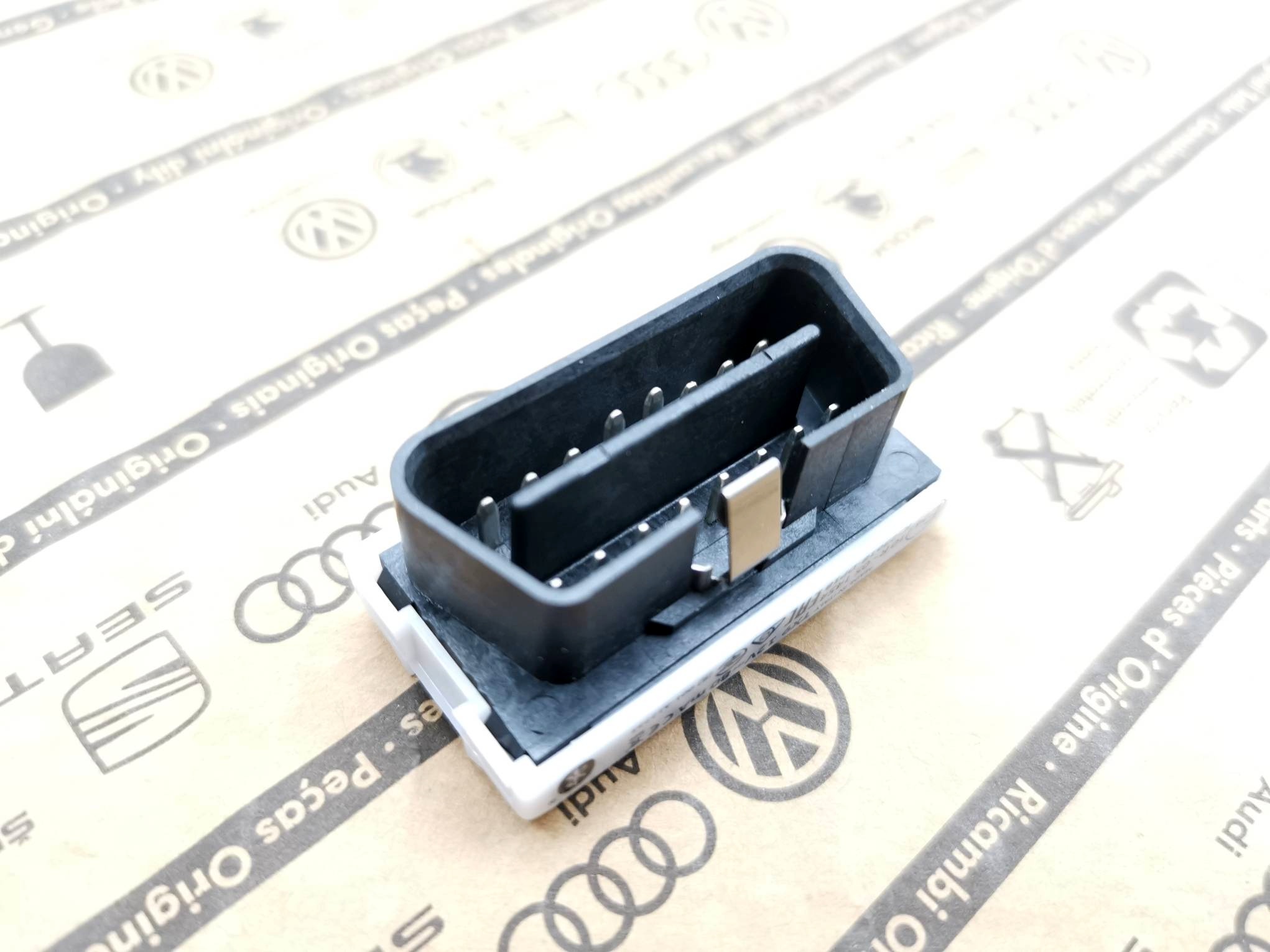 Connector VW Golf 5GV051629M - Image 2