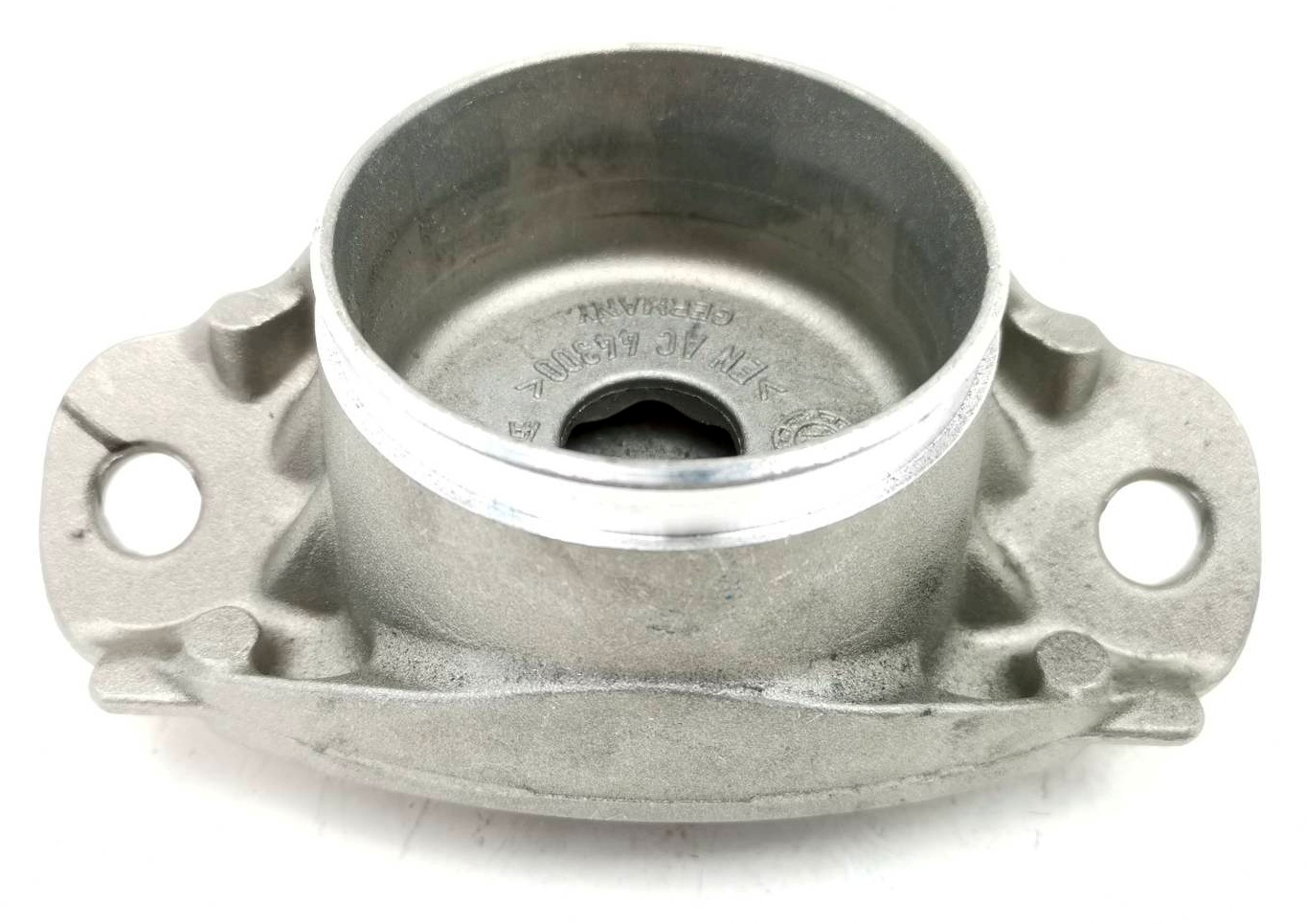 Shock Absorber Mounting Bracket VW Golf 5Q0513353G - Image 2