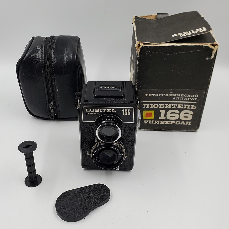 LOMO LUBITEL 166 Universal Medium 6x6 Russian USSR TLR camera
