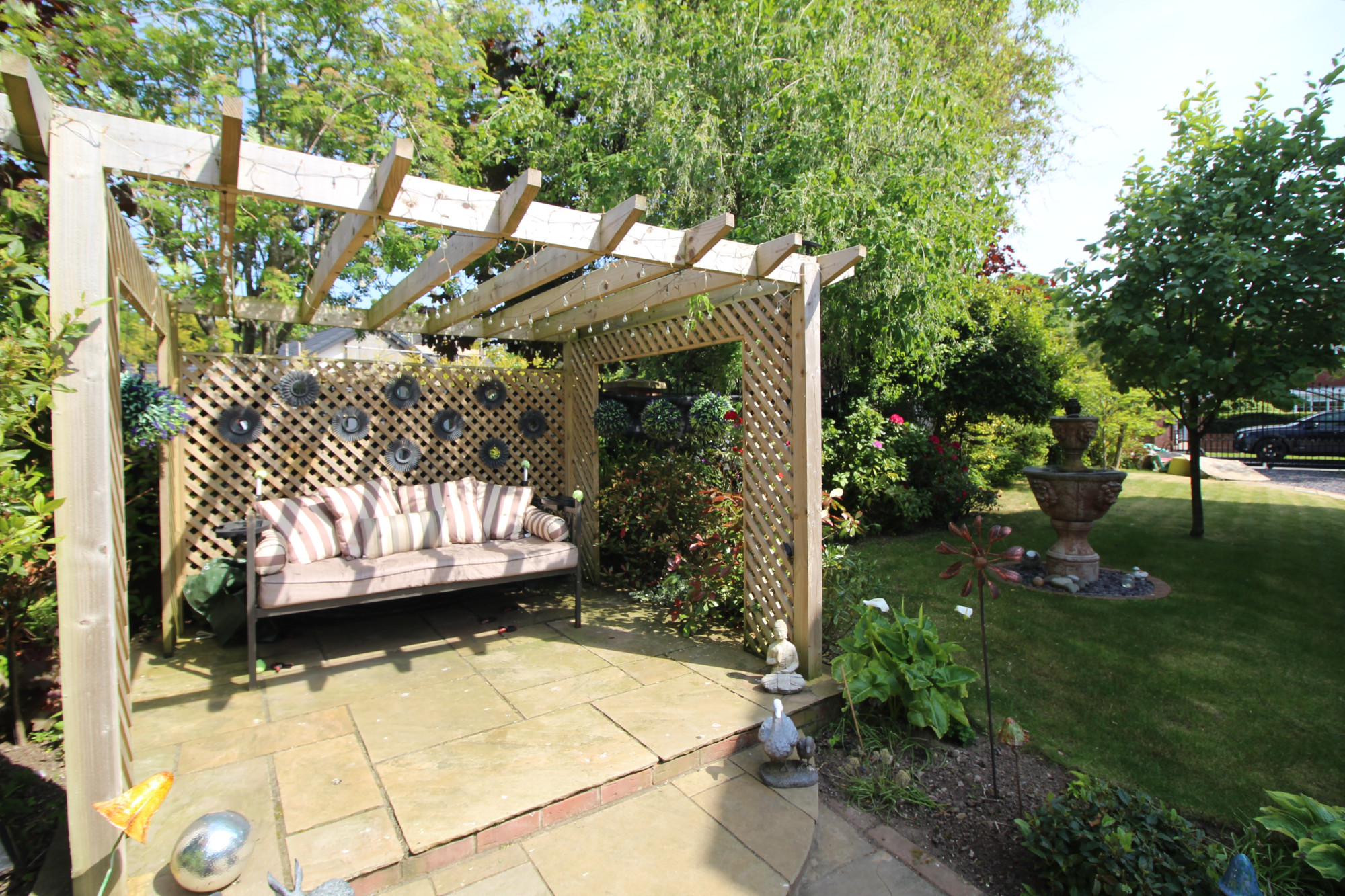 4 Bed Detached house Linden Close ThorntonCleveleys FY5 Unique