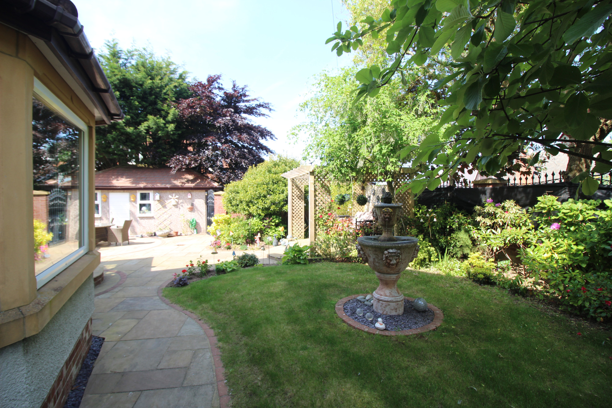 4 Bed Detached house Linden Close ThorntonCleveleys FY5 Unique