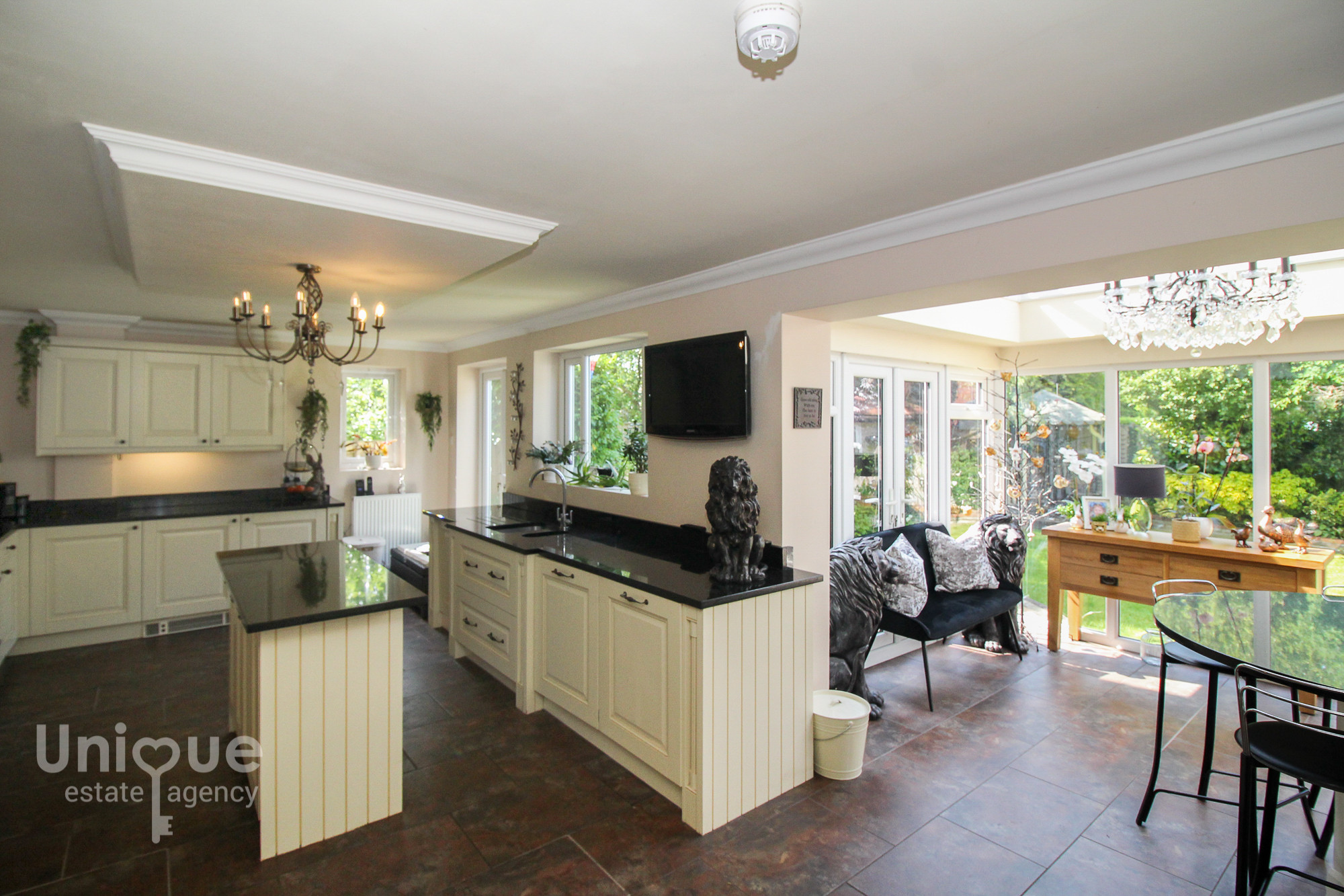 4 Bed Detached house Linden Close ThorntonCleveleys FY5 Unique