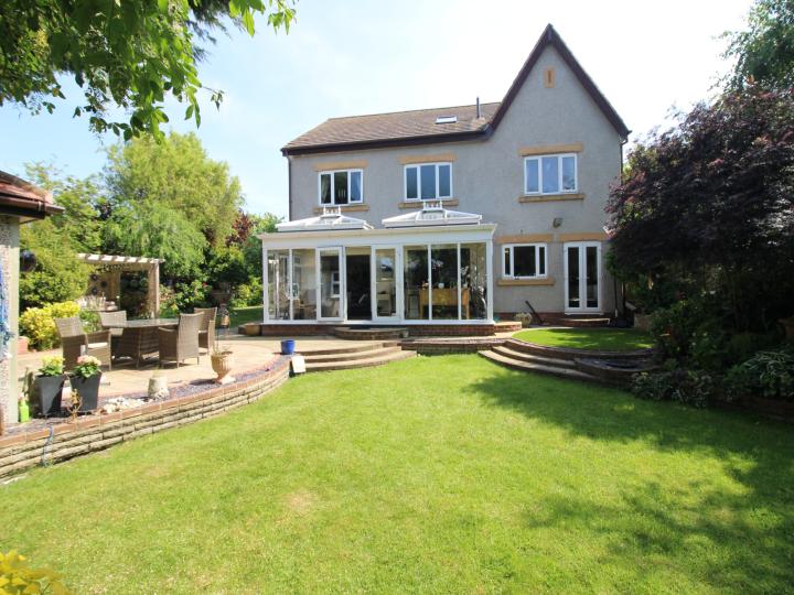 4 Bed Detached house Linden Close ThorntonCleveleys FY5 Unique