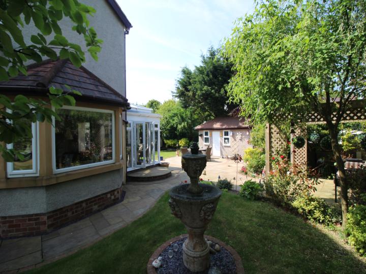 4 Bed Detached house Linden Close ThorntonCleveleys FY5 Unique