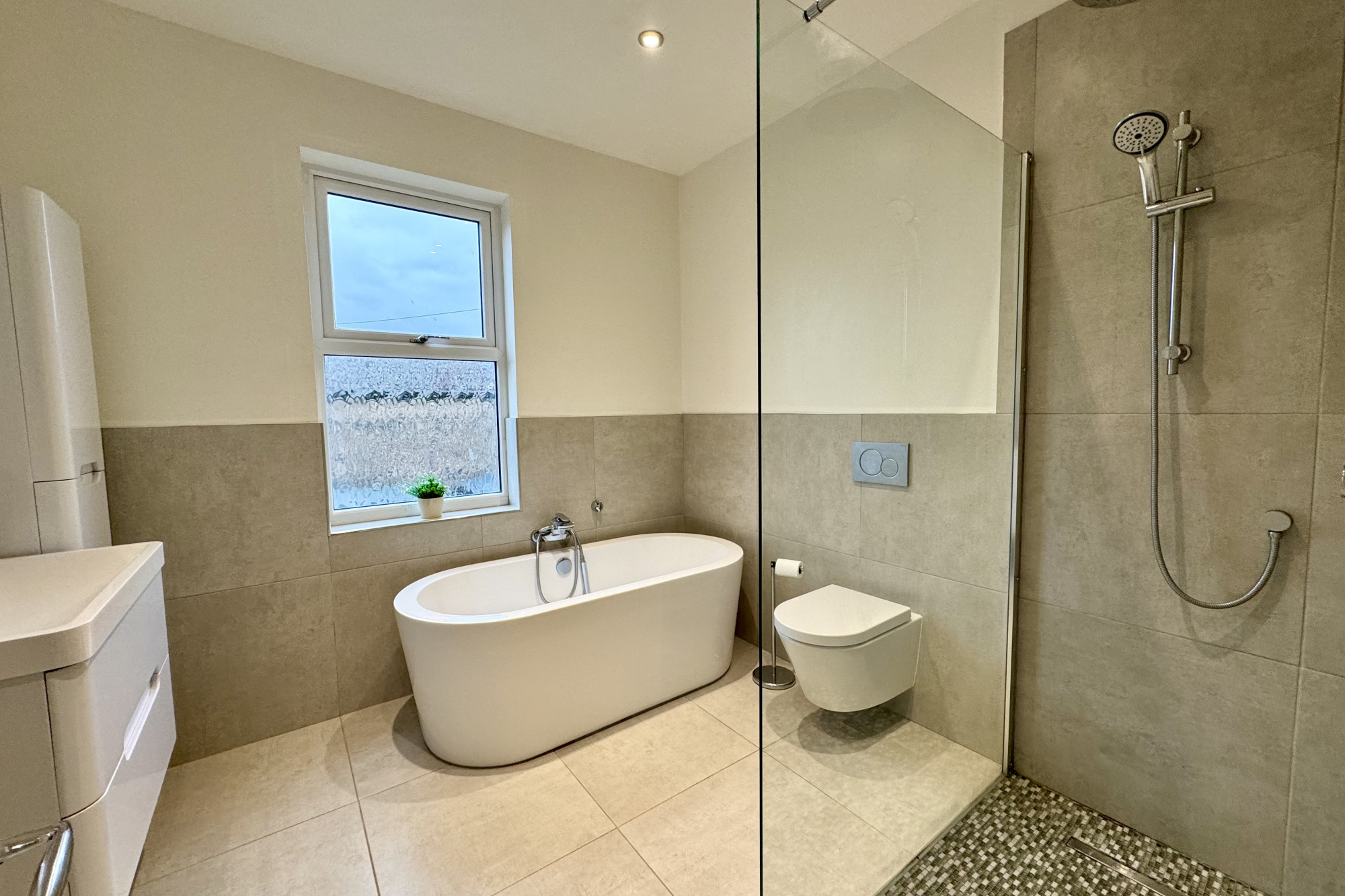 2 Bed House Fairlight Road Eastbourne BN22 Move Sussex Estate Agents