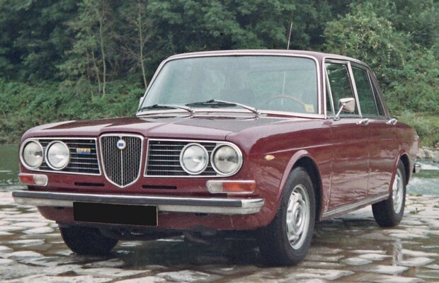 1973 2000 ie.jpg