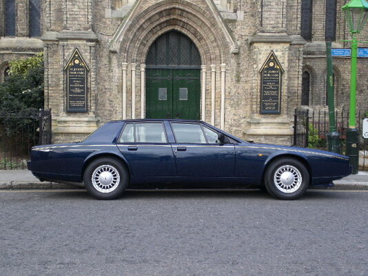 1989_aston_martin_lagonda.jpg