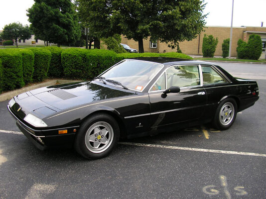 Ferrai_412_pic1.jpg