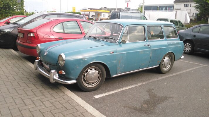 VW Variant 1.jpg