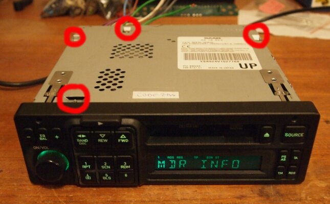 9000_radio_reparatur_1.JPG 9000_radio_reparatur_1.JPG