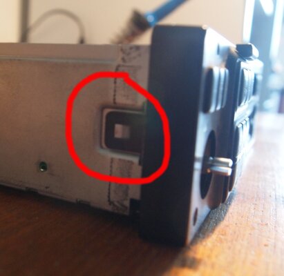 9000_radio_reparatur_5.JPG 9000_radio_reparatur_5.JPG