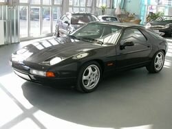 928_gts_schwarz_vorne.jpg