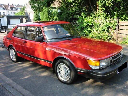 Saab 900 tu 8V rot 1984 001.jpg