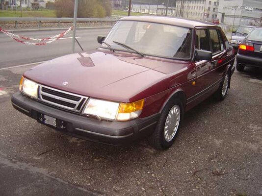 SAAB900i16.4d.M90.Body213B_BordeauxRed.Trim_LeatherBuffalo.a.jpg