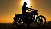 Sun_shade_capture_on_Royal_Enfield_Bullet_Classic_500.jpg