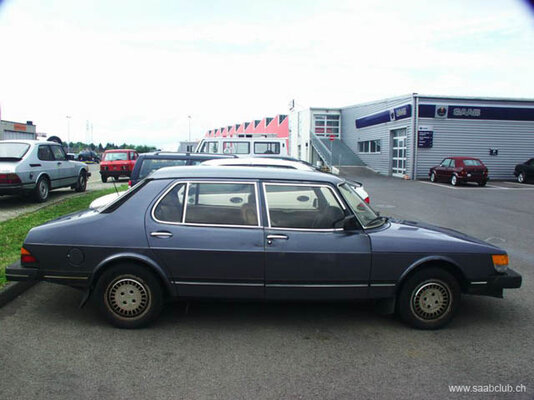 SAAB900CD.M84.IntMeetCH2000.a.jpg