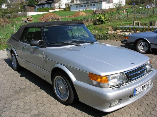 SAAB 900 Turbo 16 Cabrio Promotion 002.jpg