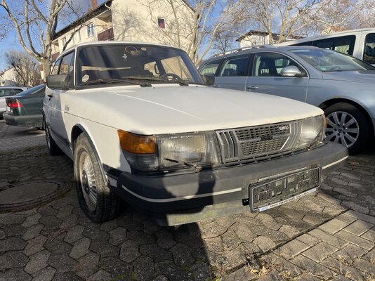 Saab 900er 8V 02.jpg