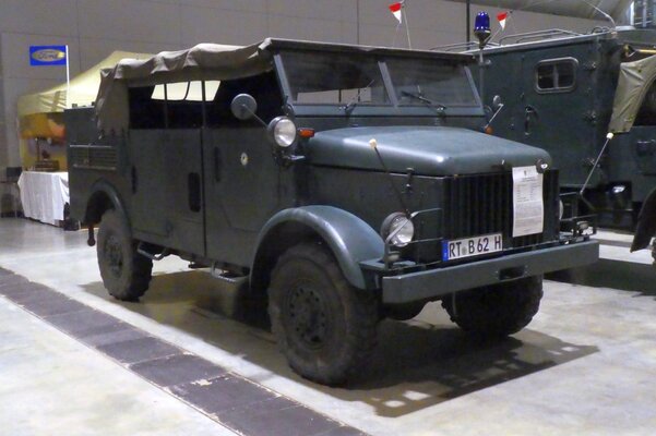 B2000.jpg