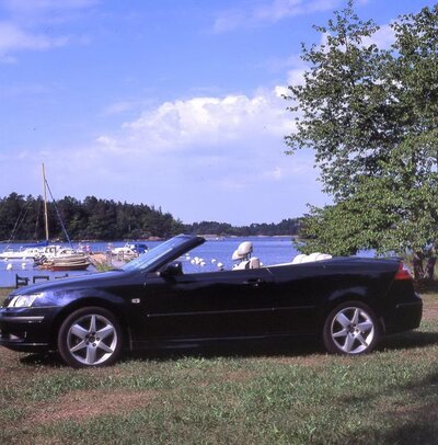 SAAB quer offen.jpg