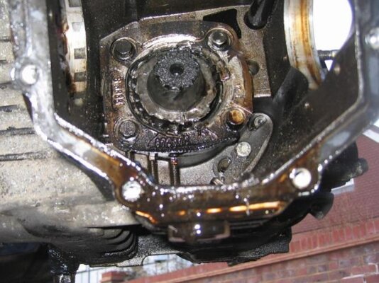 broken_gearbox_001.jpg