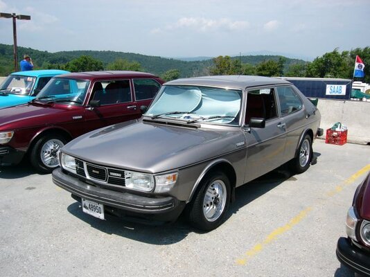 SAAB99TURBO.3d.M78.bodySK3Sterlingsilver-silverkristall.trim_red.SaabOwnersConvension2005Stratto.jpg