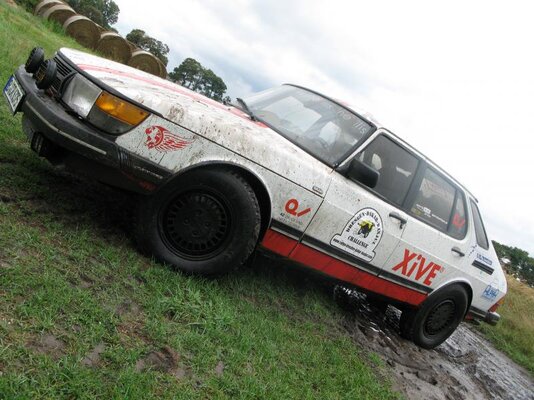 Rallye Saab 900 i.jpg