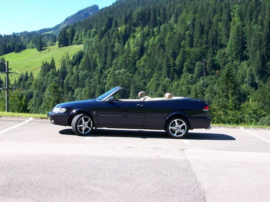 Saab 9-3 eins.jpg