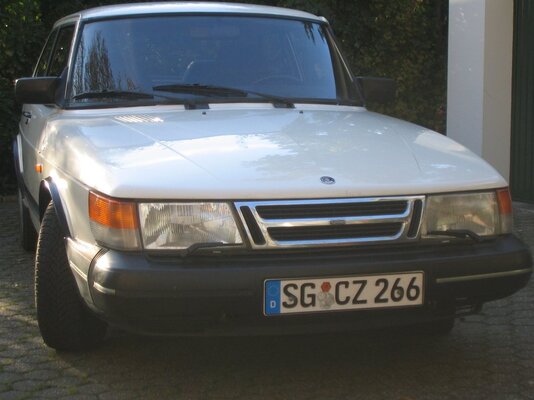 Saab 900i 002.jpg