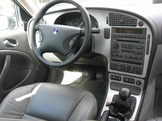 SAAB_9-5_2.3T_Aero_2.JPG