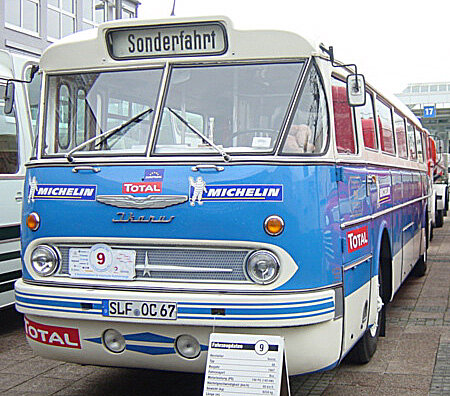 Ikarus-Bus.jpg