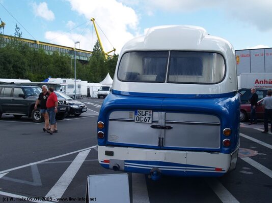 Ikarus-66-blau-weiss-090705-02.jpg