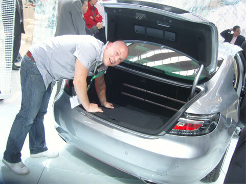 Saab-Koffer (raum).jpg