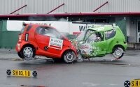 iihs-front-to-front-crash-test-small-vs-midsized-thumb-5772_1.jpg