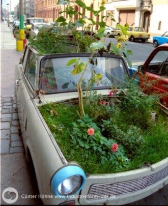 blumenkasten-trabi.jpg