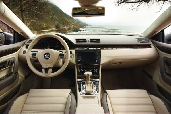 vw-passat-cc-gold-coast-interieur.jpg