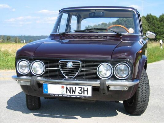 Kopie von Alfa Romeo Giulia Nuova Super 1300 VI.jpg