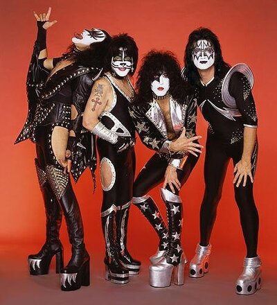 KISS-2102.jpg