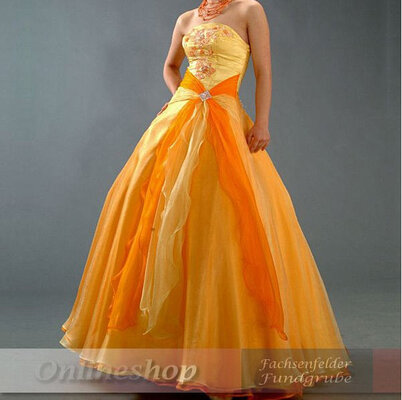 kleid in orange.jpg