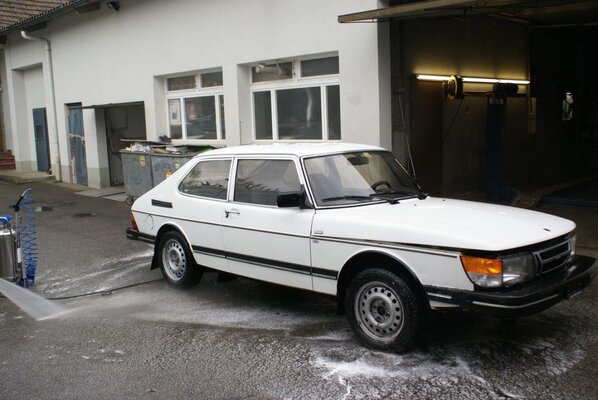 Saab 900i 01.05 (70) [1280x768].jpg
