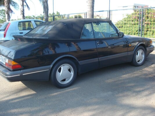 SAAB 900 Cabrio Catania III.jpg