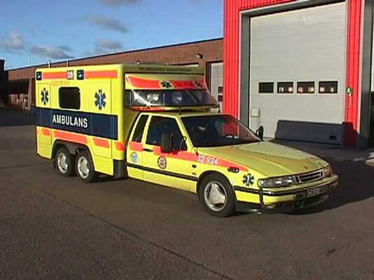 9000 Ambulance 1.jpg