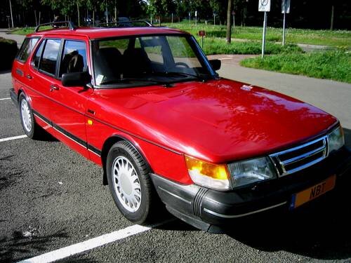 Saab 900 Safari 3.jpg