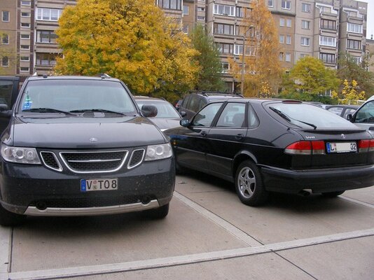 treff auf parkplatz.jpg