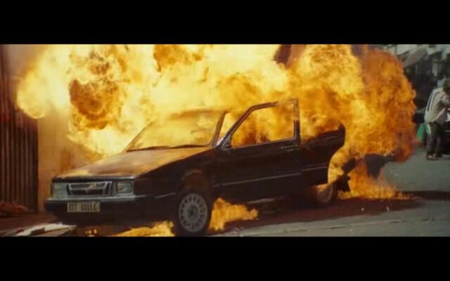 Inception - SAAB 9000 explod #1.jpg