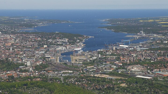 Luftbild Kieler Foerde.jpg