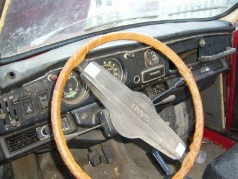 1971_Saab_96_California_Barn_Find_Interior_1.jpg